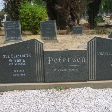 PETERSEN Charles Frederick 1913-1977 &amp; Sue Elizabeth Victoria WEPENER 1913-1998