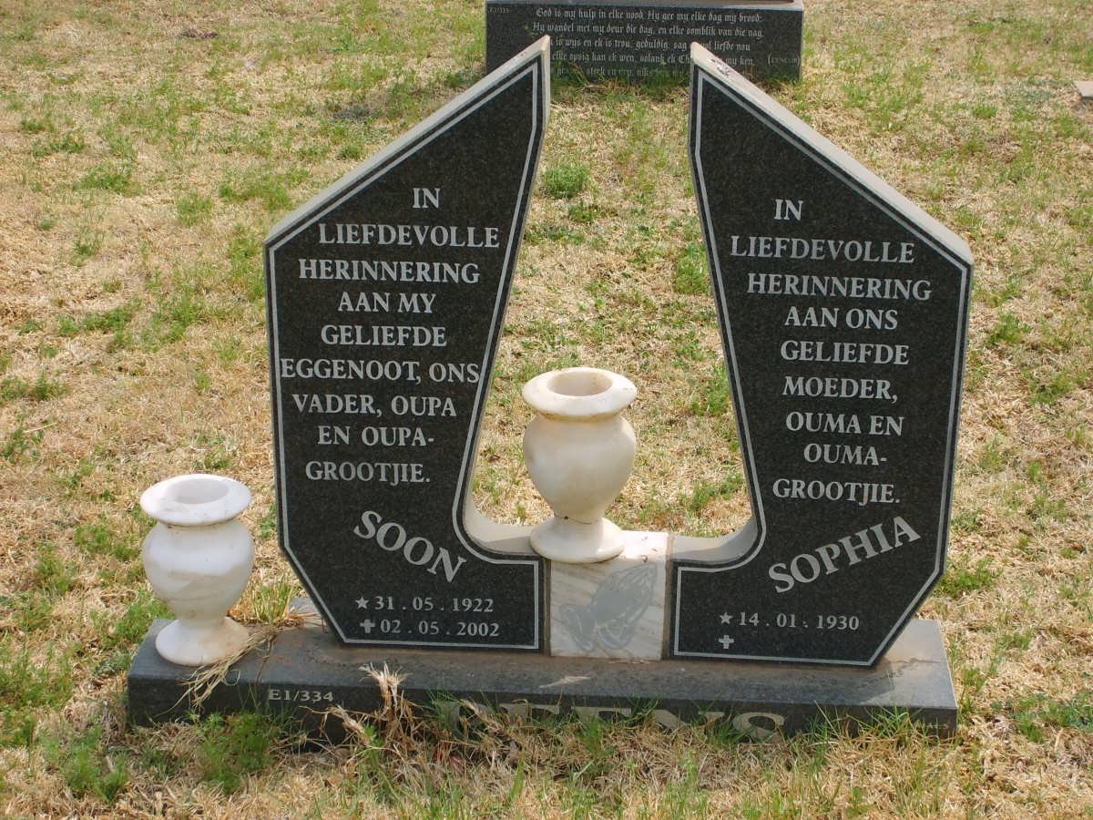 PEENS Soon 1922-2002 &amp; Sophia 1930-