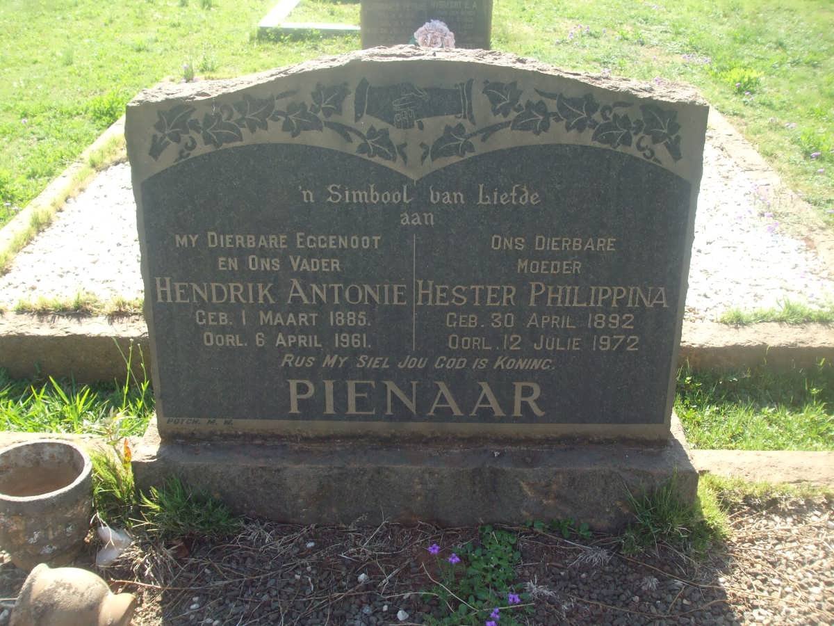 PIENAAR Hendrik Antonie 1885-1961 &amp; Hester Philippina 1892-1972
