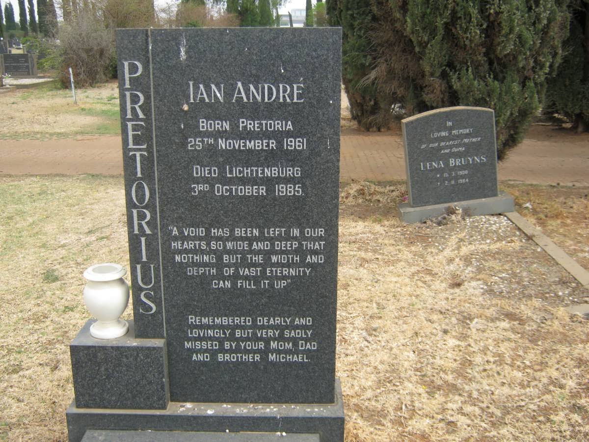 PRETORIUS Ian André 1961-1985