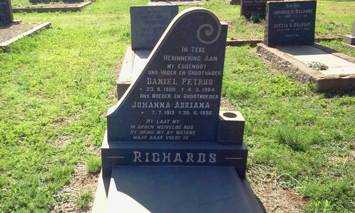 RICHARDS Daniel Petrus 1909-1984 &amp; Johanna Adriana 1912-1996