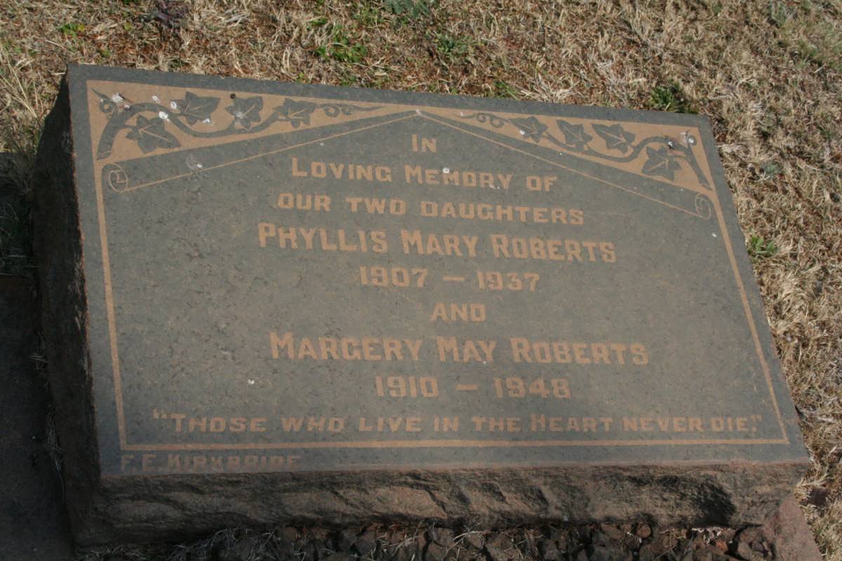 ROBERTS Phyllis Mary 1907-1937 :: ROBERTS Margery May 1910-1948