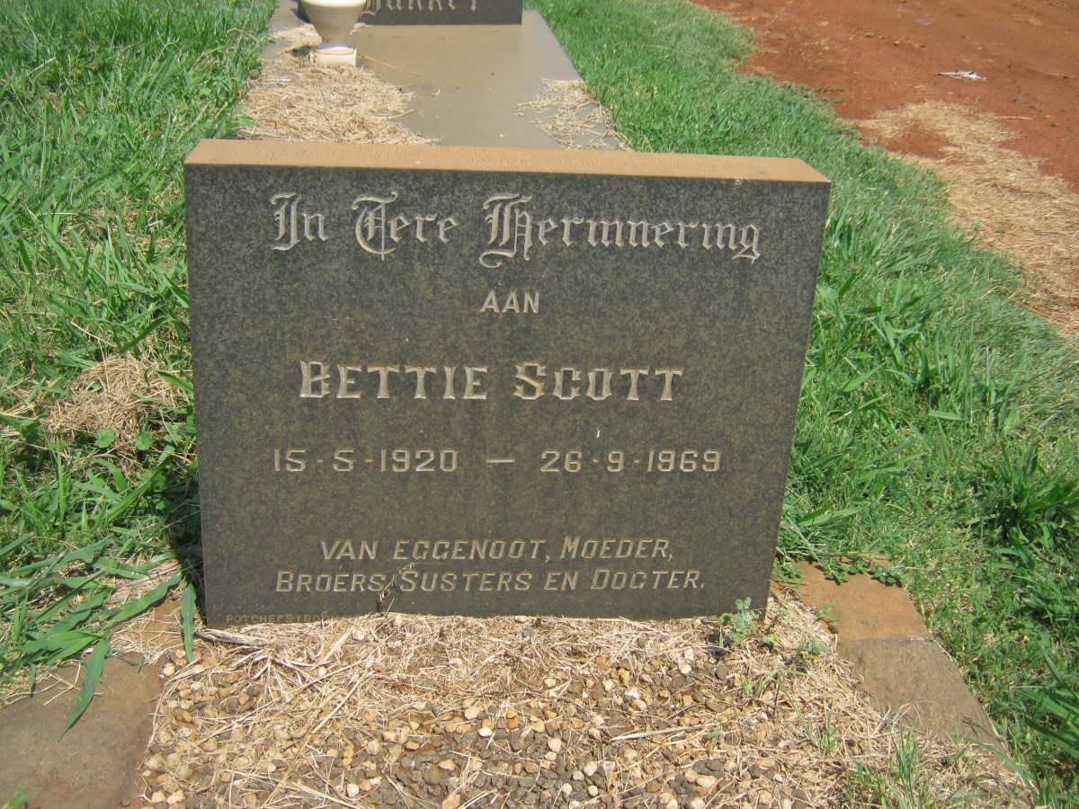SCOTT Bettie 1920-1969