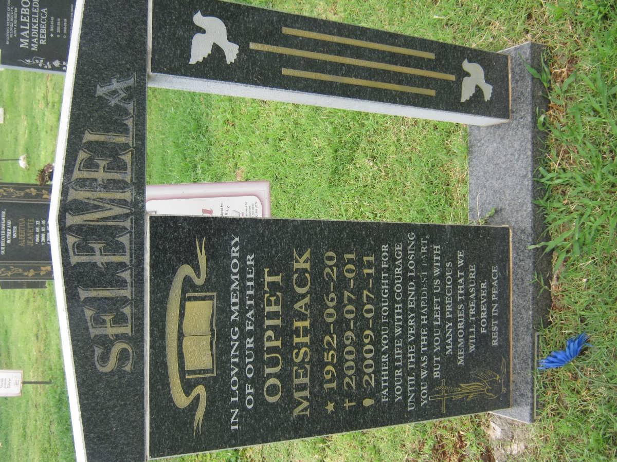 SELEMELA Oupiet Meshack 1952-2009