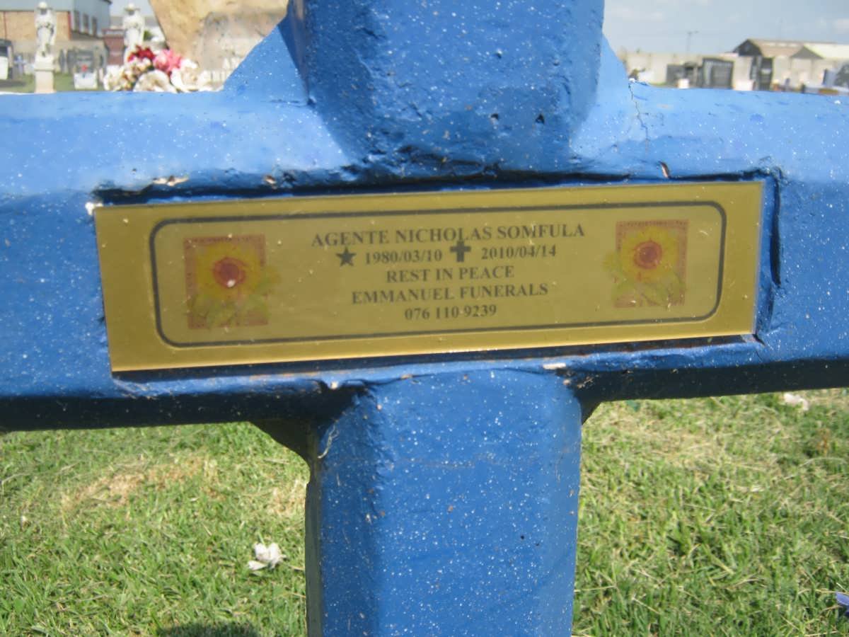SOMFULA Agente Nicholas 1980-2010