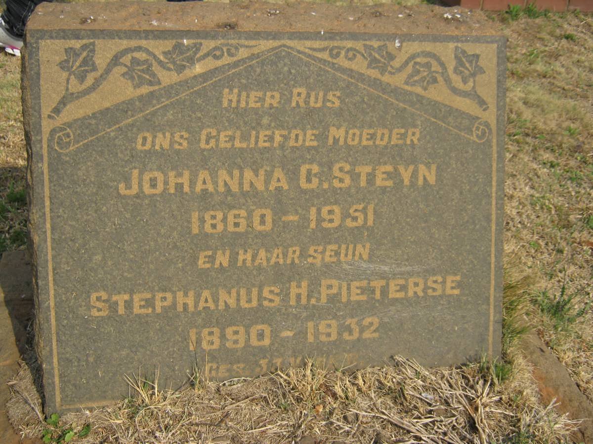 STEYN Johanna C. 1860-1951 :: PIETERSE Stephanus H. 1890-1932