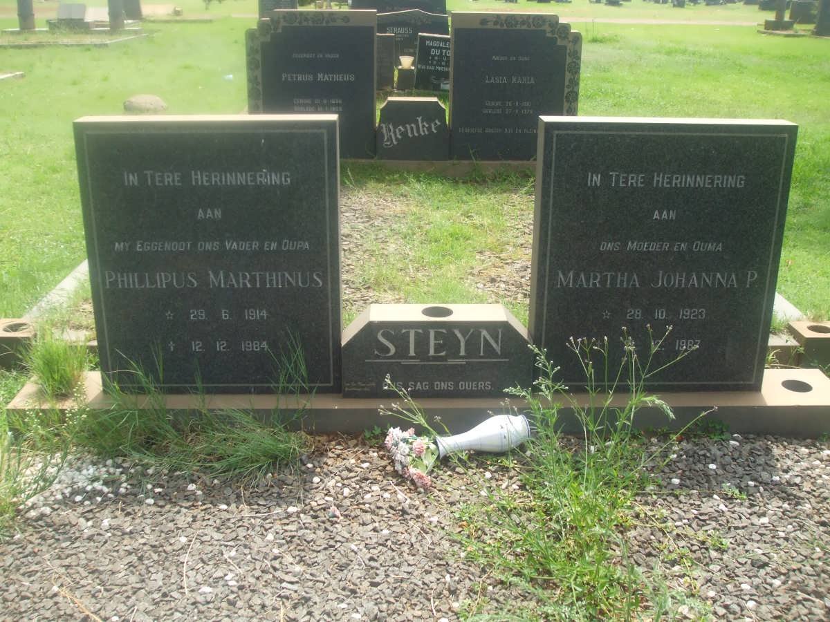 STEYN Phillipus Marthinus 1914-1984 &amp; Martha Johanna P. 1923-1987
