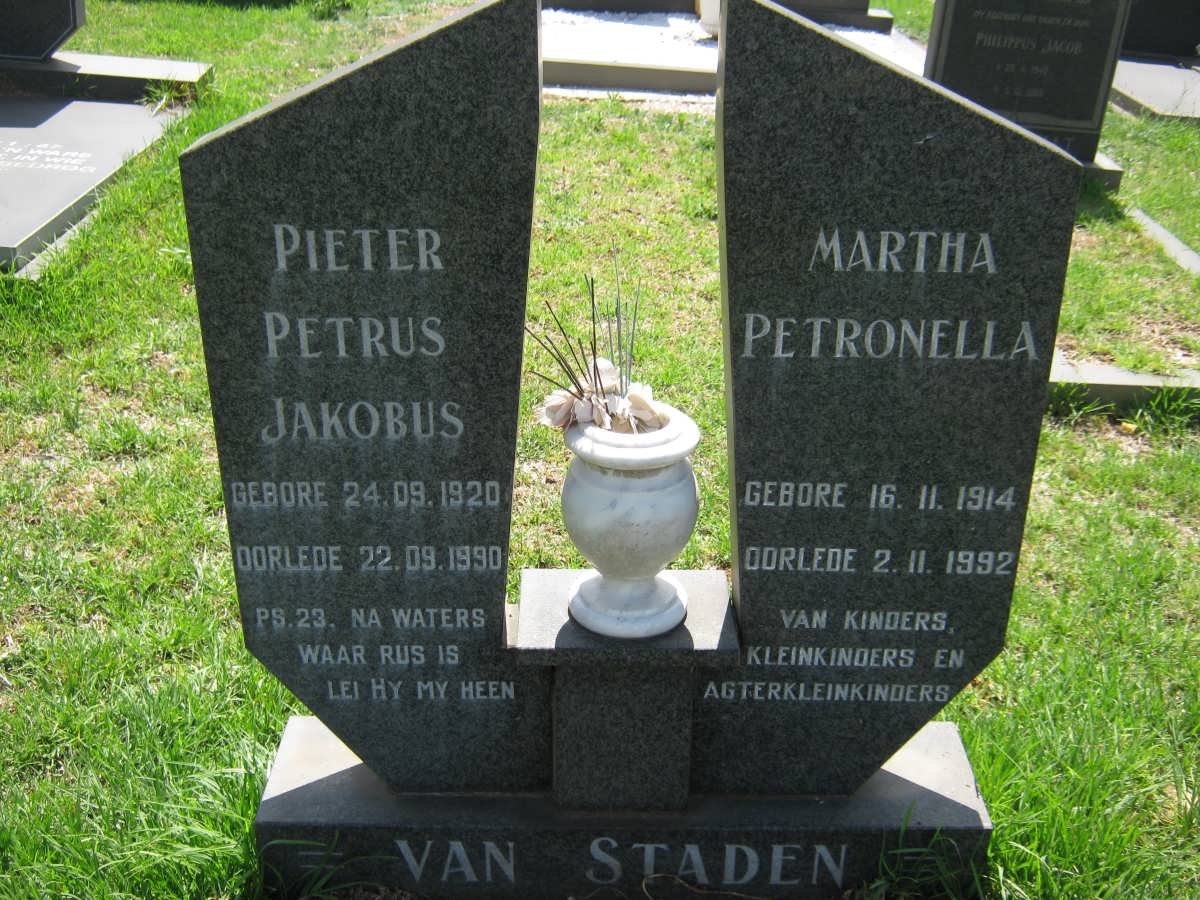 STADEN Petrus Jakobus, van 1920-1990 &amp; Martha Petronella 1914-1992