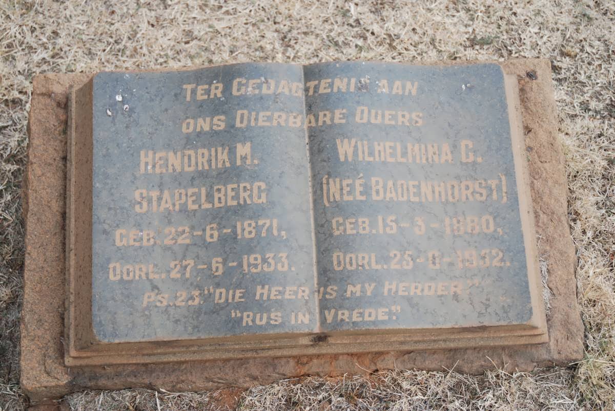 STAPELBERG Hendrik M. 1871-1933 &amp; Wilhelmina C. BADENHORST 1880-1952
