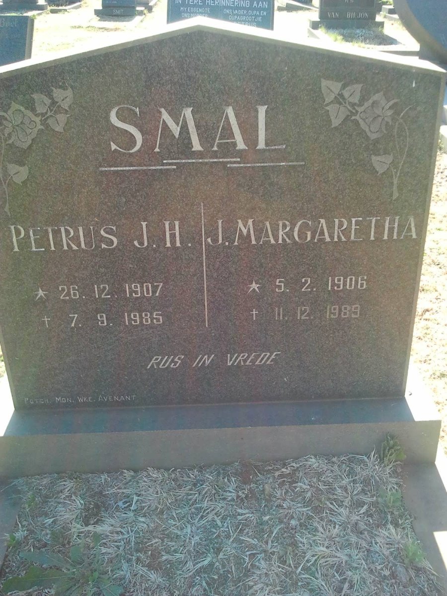 SMAL Petrus J.H. 1907-1985 &amp; J. Margaretha 1906-1989