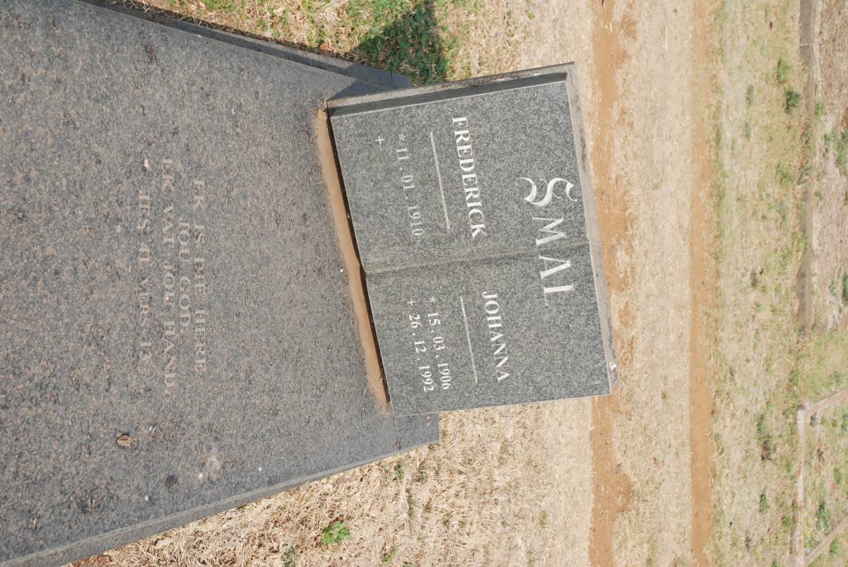 SMAL Frederick 1910- &amp; Johanna 1906-1992