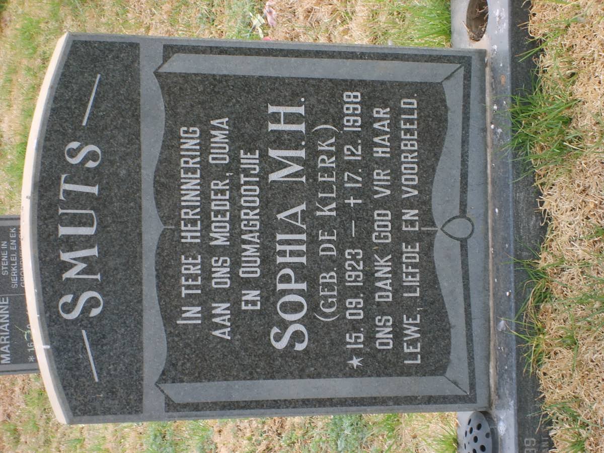 SMUTS Sophia M.H. nee DE KLERK 1923-1998