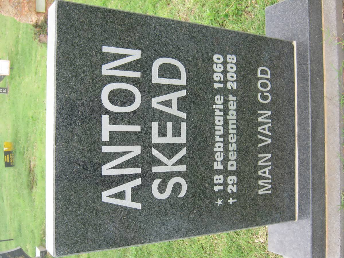 SKEAD Anton 1960-2008