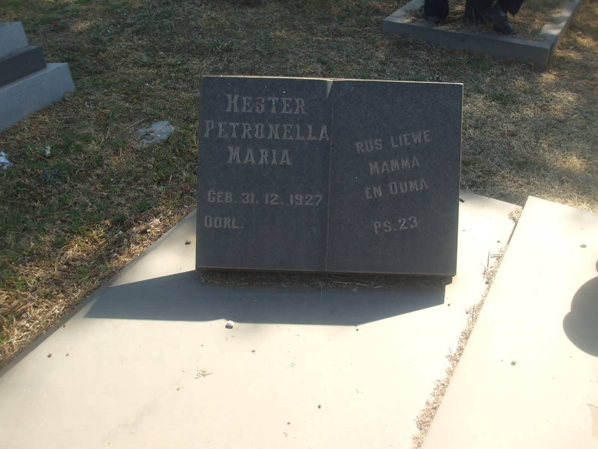 SWANEPOEL Hester Petronella Maria 1927-