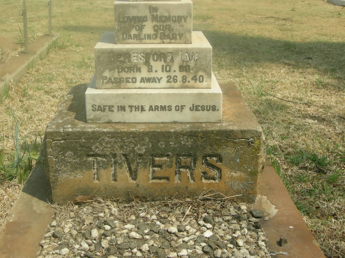 TIVERS Beresford Ian 1939-1940