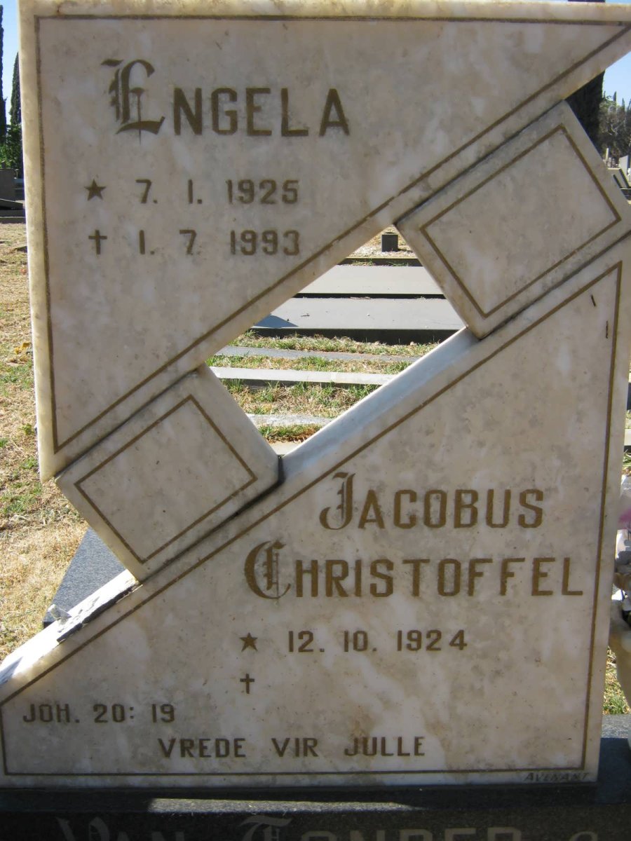 TONDER Jacobus Christoffel, van 1924- &amp; Engela 1925-1993