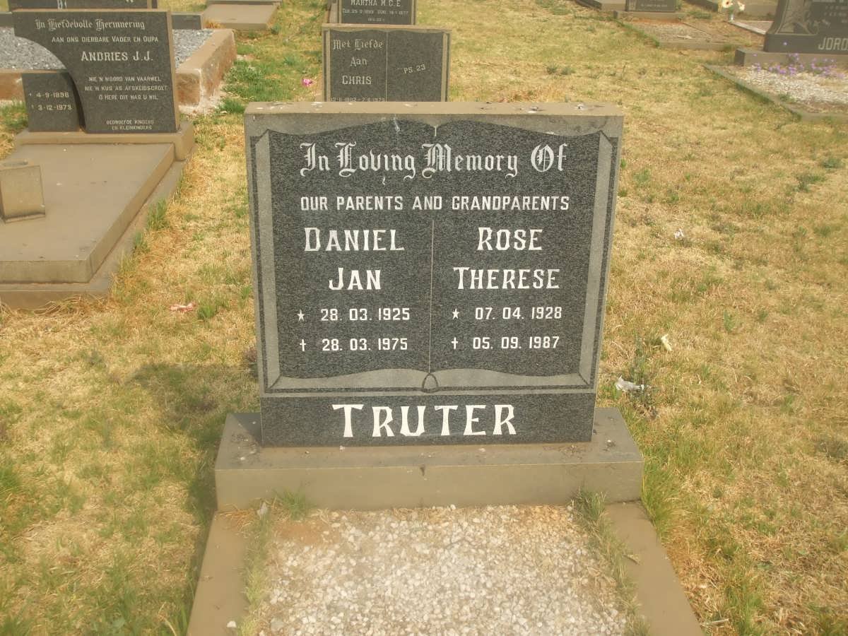 TRUTER Daniel Jan 1925-1975 &amp; Rose Therese 1928-1987
