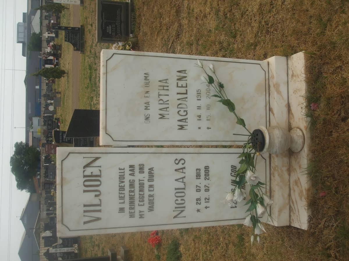 VILJOEN Nicolaas 1913-2000 &amp; Martha Magdalena 1915-2004