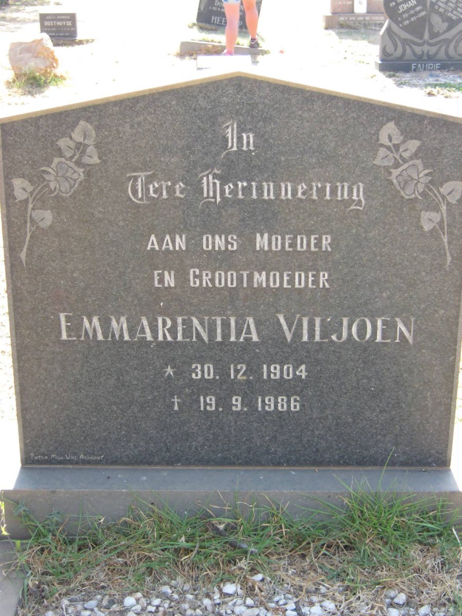 VILJOEN Emmarentia 1904-1986