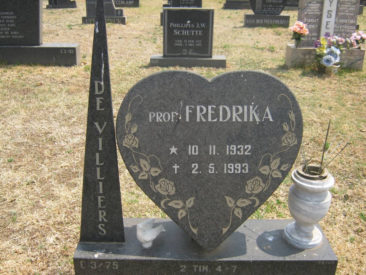 VILLIERS Fredrika, de 1932-1993