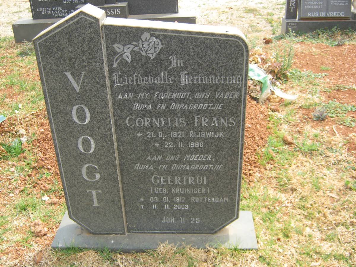 VOOGT Cornelis Frans 1921-1996 &amp; Geertrui KRUINIGER 1917-2003