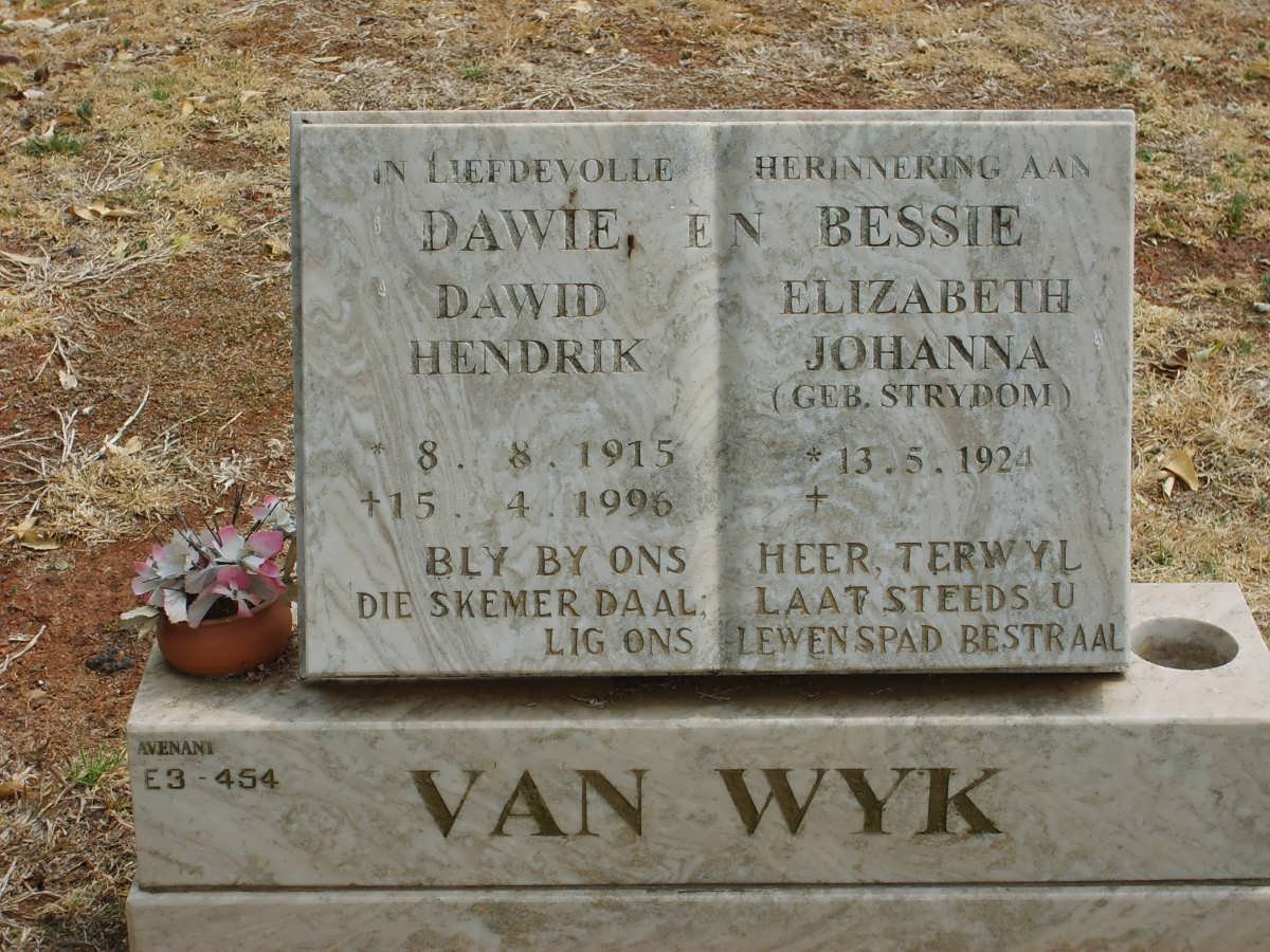 WYK Dawid Hendrik, van 1915-1996 &amp; Elizabeth Johanna STRYDOM 1924-