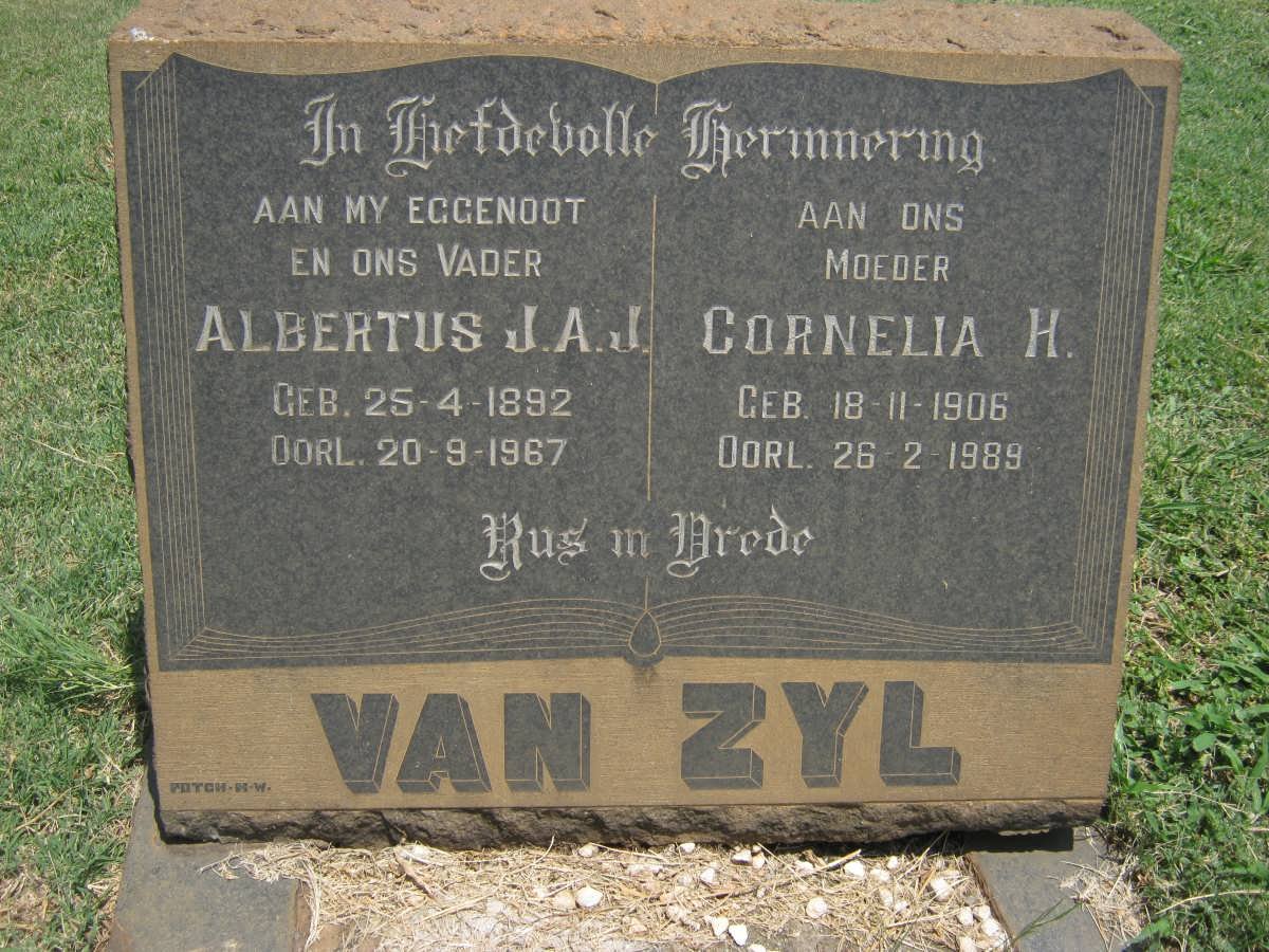 ZYL Albertus J.A.J., van 1892-1967 &amp; Cornelia H. 1906-1989
