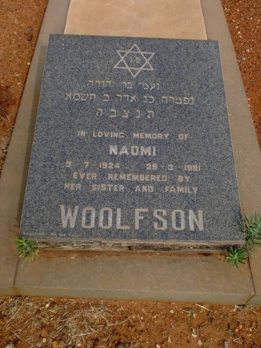 WOOLFSON Naomi 1924-1981