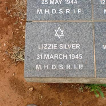 SILVER Lizzie -1945