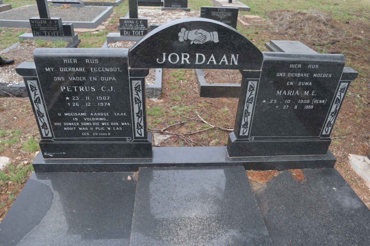 JORDAAN Petrus C.J. 1907-1974 & Maria M.E. HENN 1908-1988