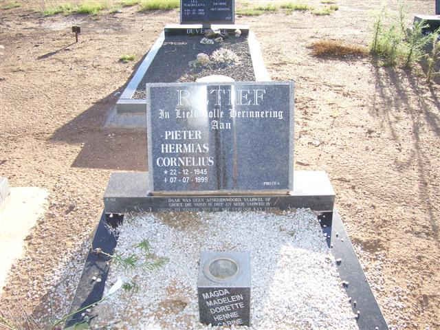 RETIEF Pieter Hermias Cornelius 1945-1999