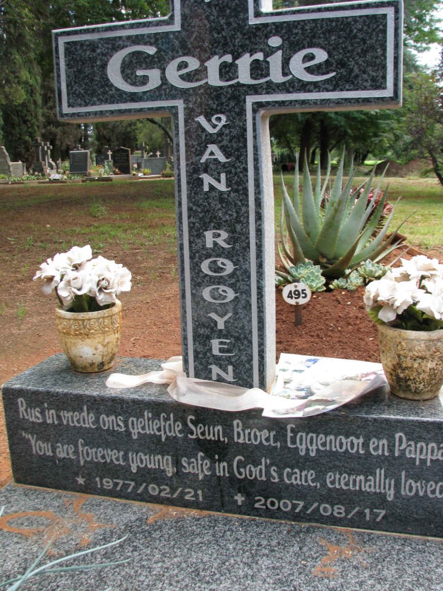 ROOYEN Gerrie, van 1977-2007