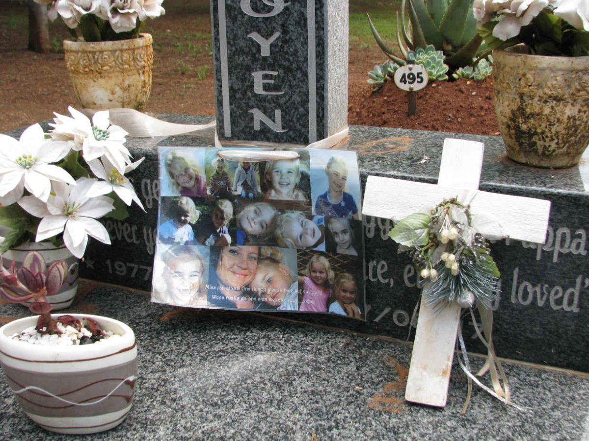 ROOYEN Gerrie, van 1977-2007