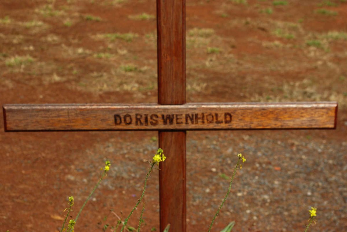 WENHOLD Doris