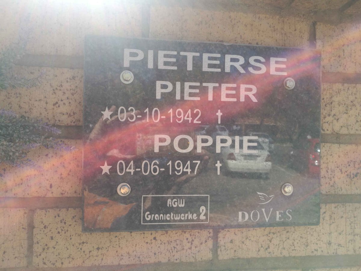 PIETERSE Pieter 1942- &amp; Poppie 1947-