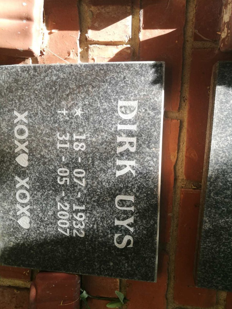 UYS Dirk 1932-2007