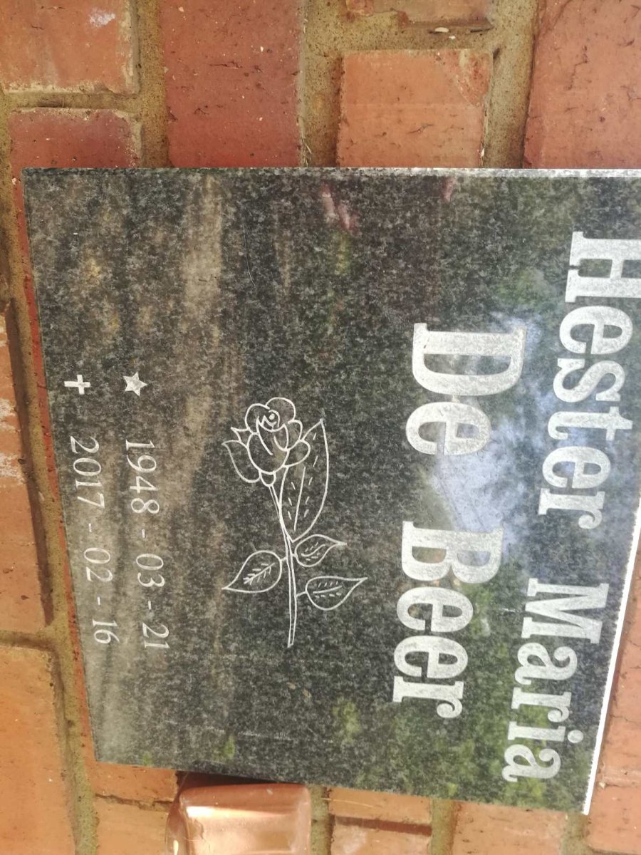 BEER Hester Maria, de 1948-2017