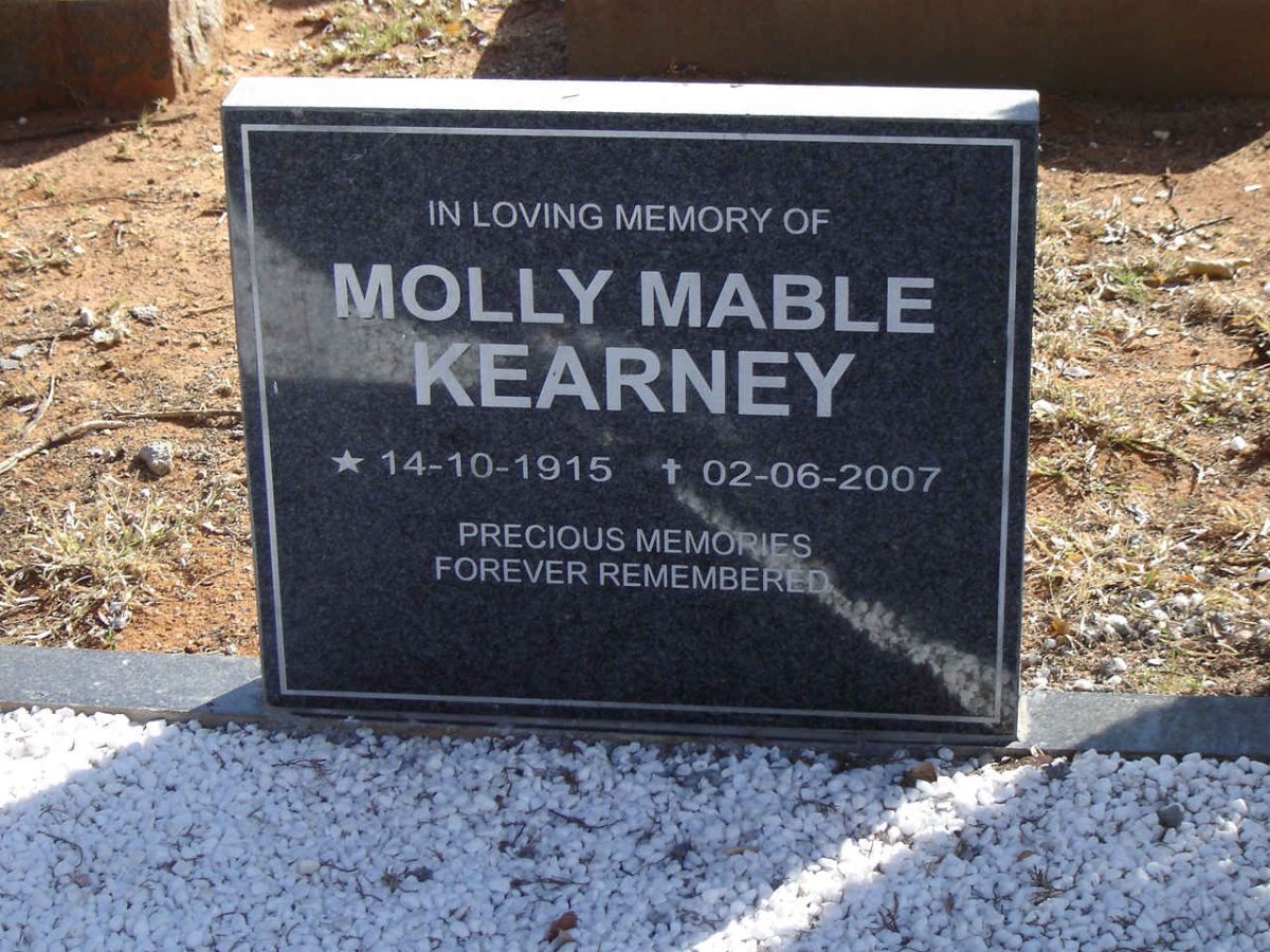 KEARNEY Molly Mable 1915-2007