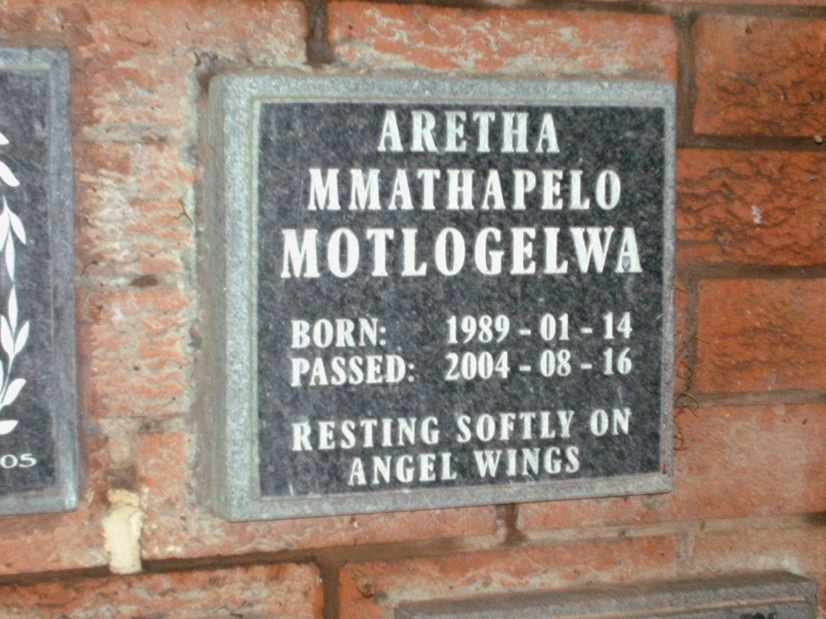 MOTLOGELWA Aretha Mmathapelo 1989-2004