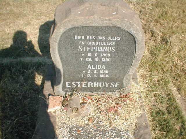 ESTERHUYSE Stephanus 1898-1950 &amp; Alida 1899-1969