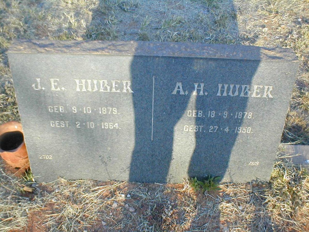 HUBER J.E 1879-1964 &amp; A.H. 1878-1950