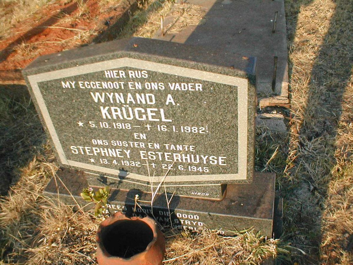 KRÜGEL Wynand A. 1918-1982 :: ESTERHUYSE Stephney 1932-1945