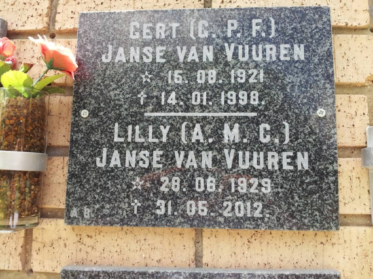 VUUREN G.P.E., Janse van 1921-1998 &amp; A.M.C. 1929-2012