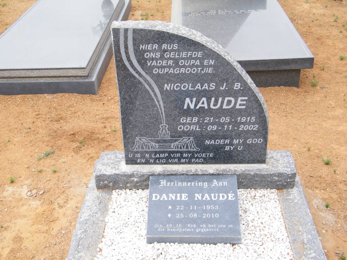 NAUDE Nicolaas J.B. 1915-2002 :: NAUDE Danie 1953-2010