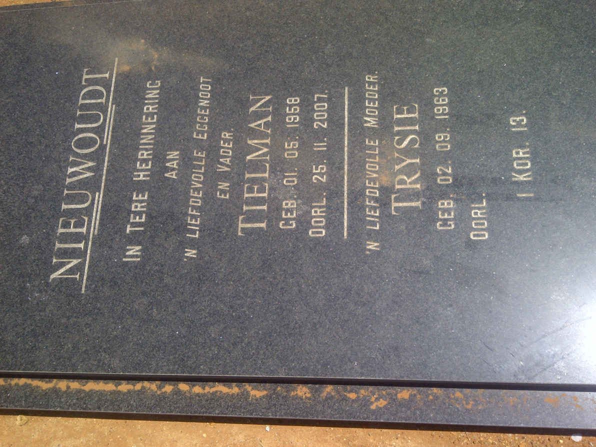 NIEUWOUDT Tielman 1958-2007 &amp; Trysie 1963-
