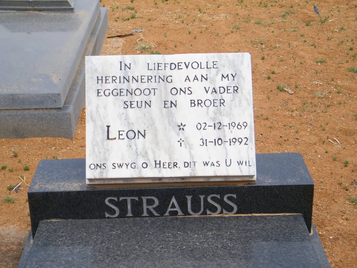 STRAUSS Leon 1969-1992