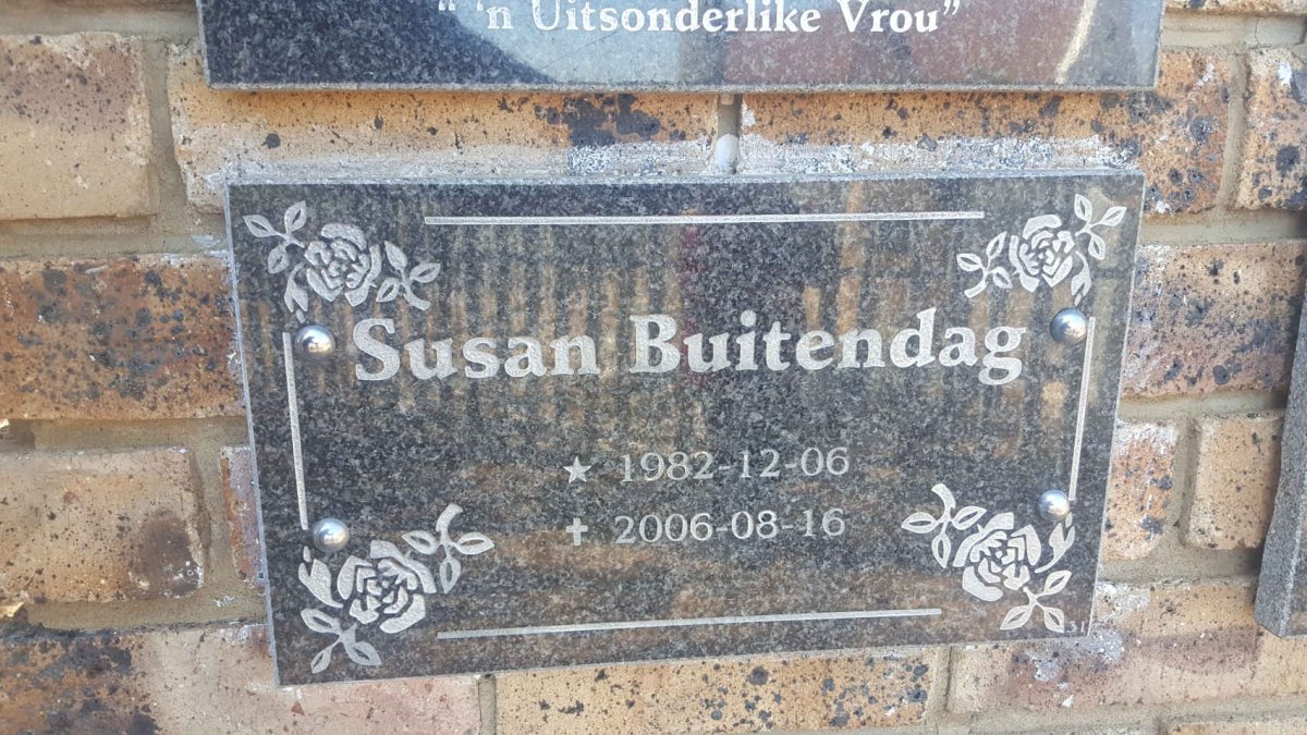 BUITENDAG Susan 1982-2006