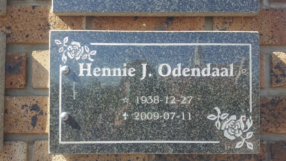 ODENDAAL Hennie J. 1938-2009