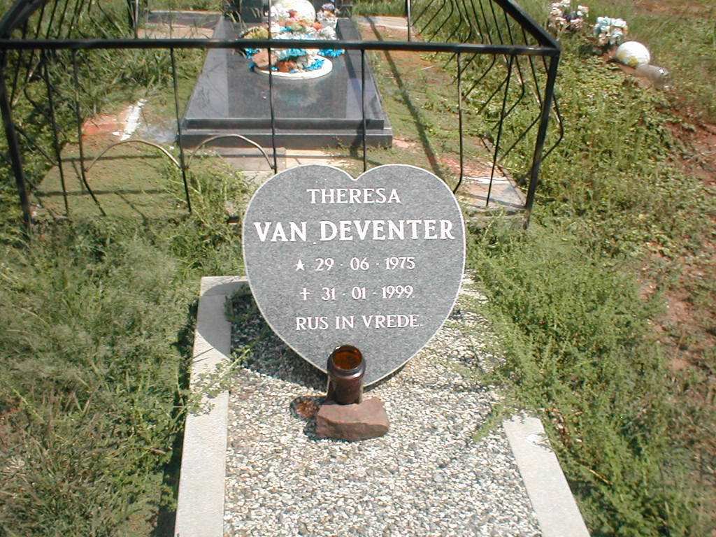 DEVENTER Theresa, van 1975-1999