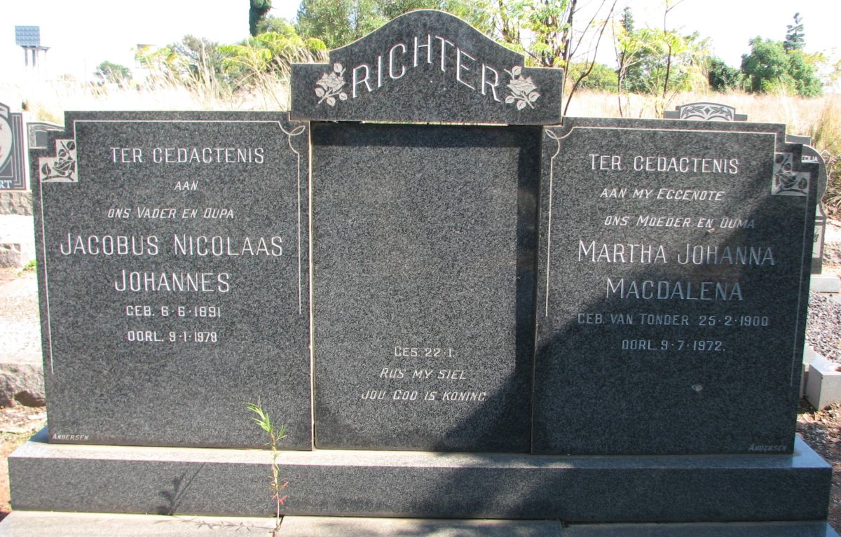 RICHTER Jacobus Nicolaas Johannes 1891-1978 &amp; Martha Johanna Magdalena VAN TONDER 1900-1972